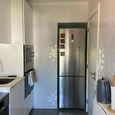 2 Bedroom In Lisbon Apartmán Linda-a-Velha