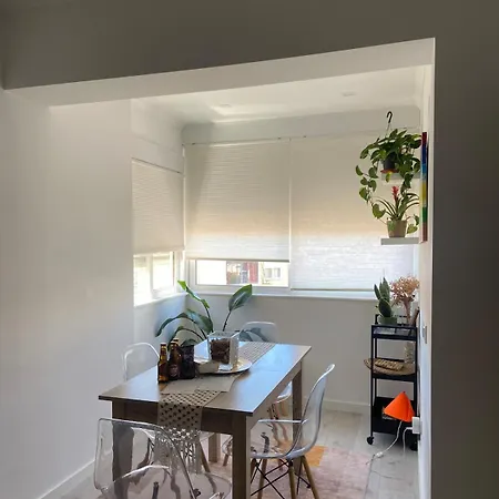 2 Bedroom In Lisbon Apartmán