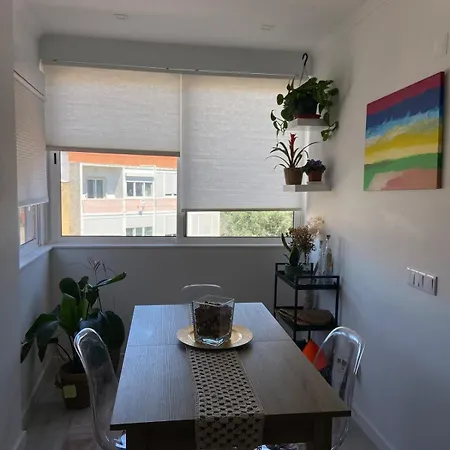2 Bedroom In Lisbon Apartmán Linda-a-Velha