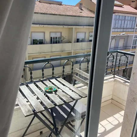 2 Bedroom In Lisbon * Linda-a-Velha