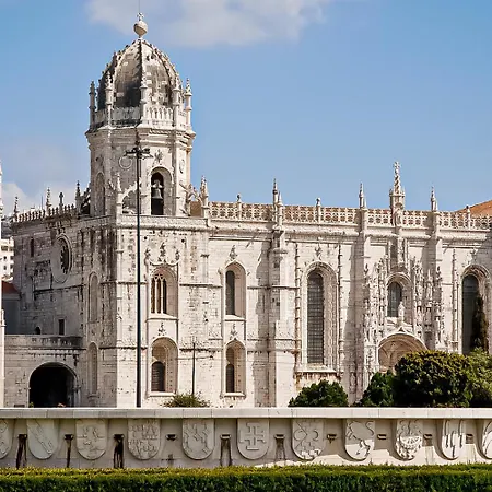 2 Bedroom In Lisbon Apartmán